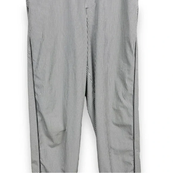Athleta Brooklyn Textured Ankle Pant Gray and White Stripe Size 4 - Picture 5 of 10